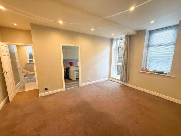 1 bed Apartment for sale Image 6