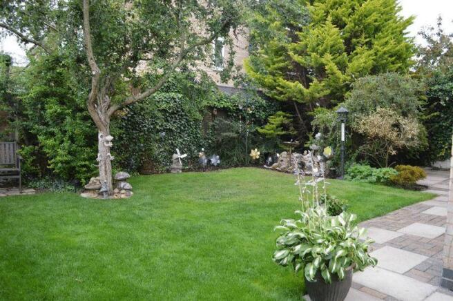 GARDEN