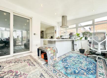 Glenfield Road, Leicester, LE3