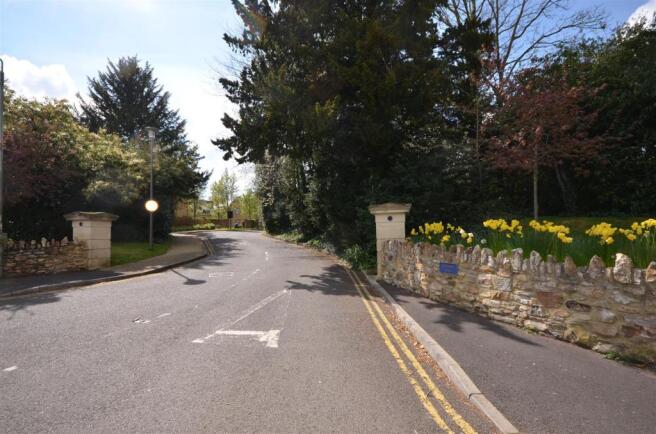 Gatchell Oaks Entrance