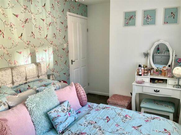 bed 2 pic2.jpg