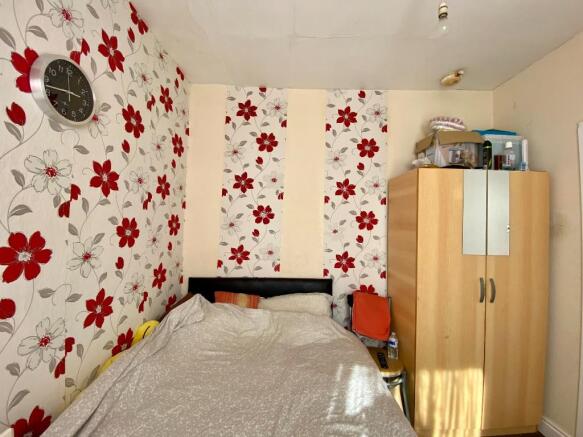 Middle Bedroom