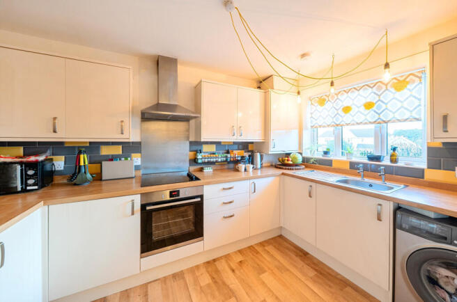 1396695-16-696a16...