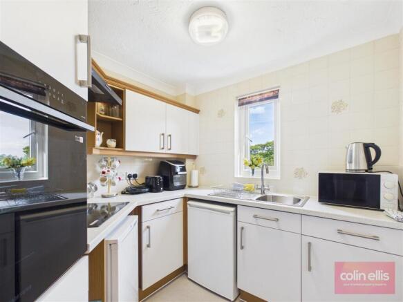 1 bed Flat for sale Image 8
