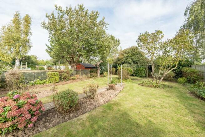 REAR GARDEN.jpg