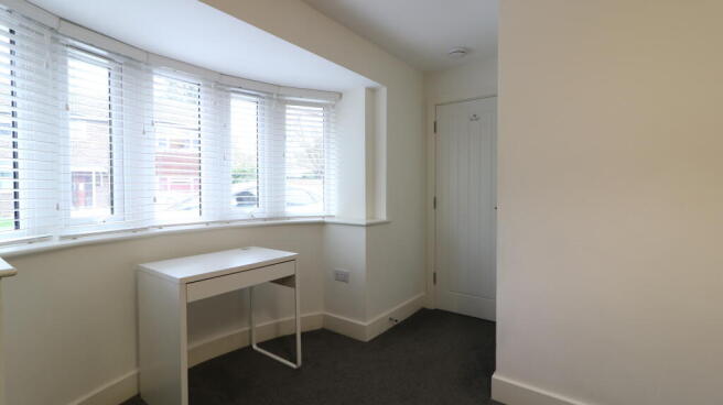 1 Croft Avenue Room 1 4.JPG