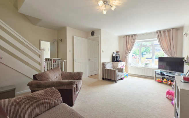 Roycroft Lane, Wokingham, RG40 photo 2