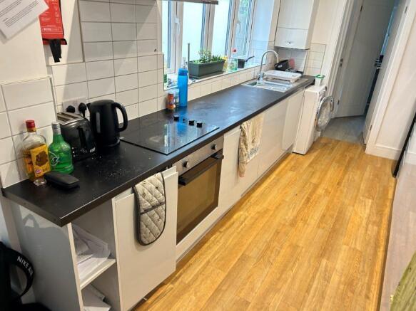 KITCHEN 1.1.jpg