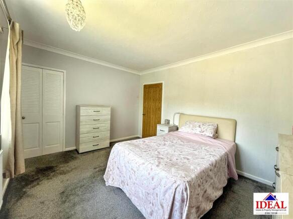 3 bed Semi-Detached for sale Image 9