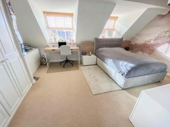 Bed2.JPG