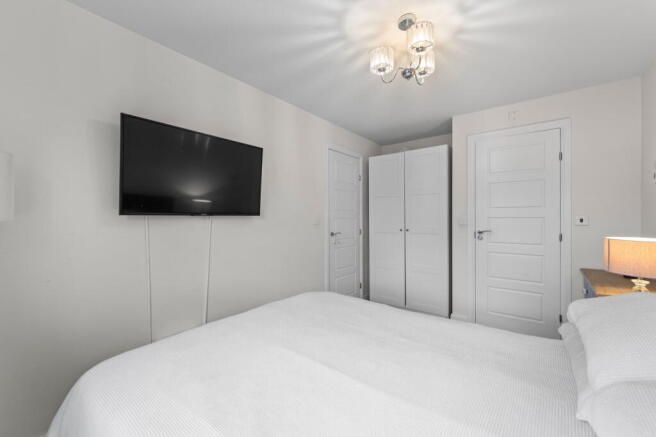 3 bed Semi-Detached for sale Image 10