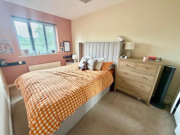 3 bed Semi-Detached for sale Image 9