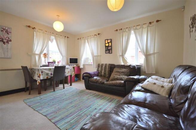 LOUNGE AREA