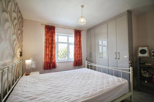 3 bed Semi-Detached for sale Image 8