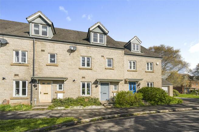32 Pear Tree Avenue