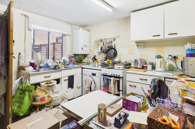 CAM02545G0-PR0541-STILL002