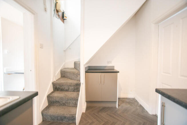 2 bed End of Terrace to rent Image 7