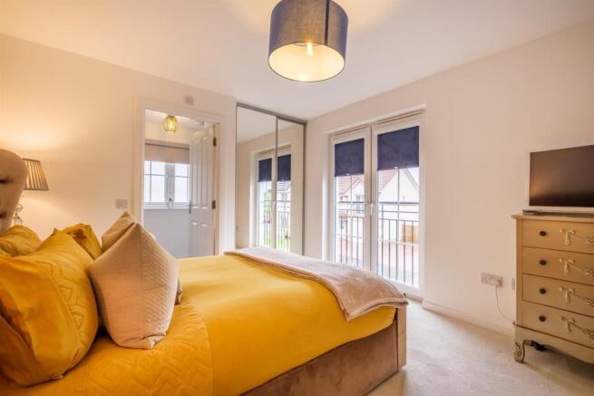 055-2_Hunterfield_Place_Carluke_ML84GY.jpg