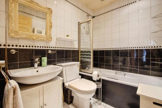 3 bed Detached Bungalow for sale Image 11