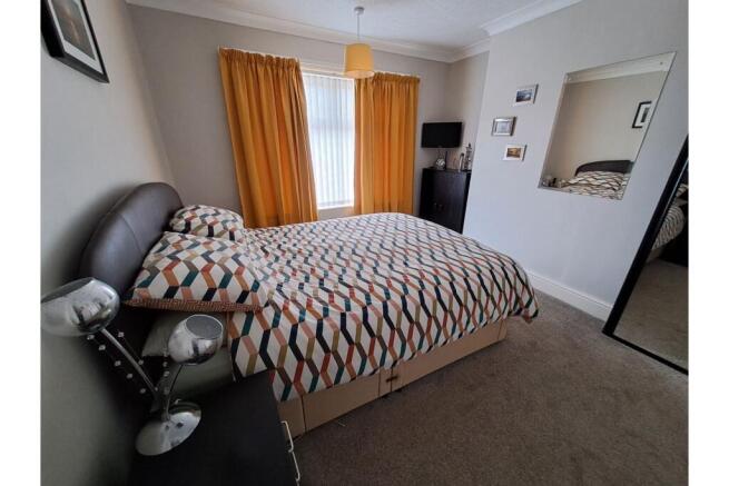 3 bed Semi-Detached for sale Image 12