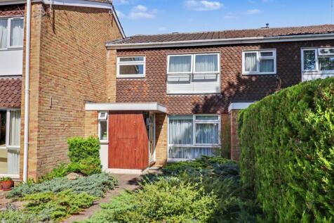 Buckingham Gardens, West Molesey, KT8