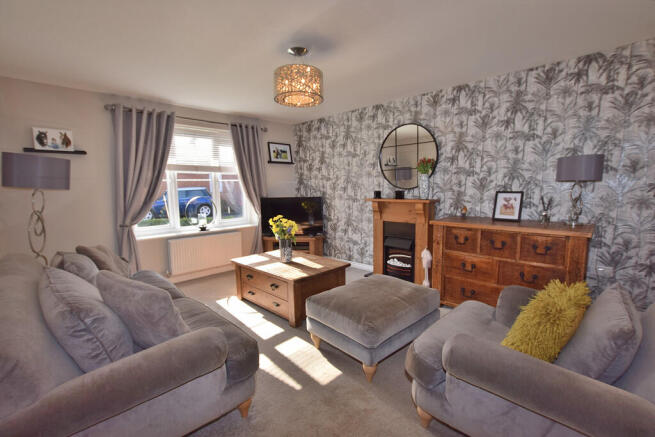 4 bed Detached for sale Image 4