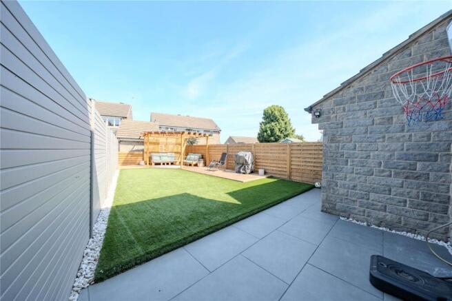 2 bed Semi-Detached for sale Image 10