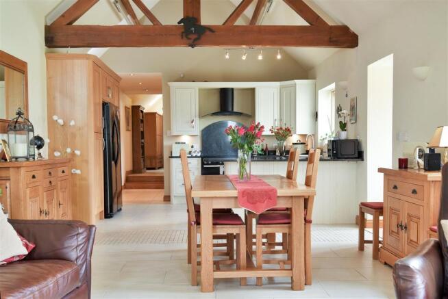 DINING ROOM/KITCHEN