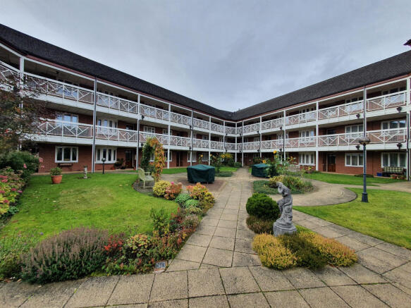 Pinner Court Gardens