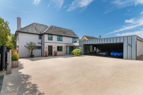 Woodlands, Broomfield Lane, Stocksbridge S36 2AQ