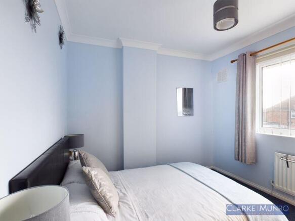 2 bed Semi-Detached to rent Image 11