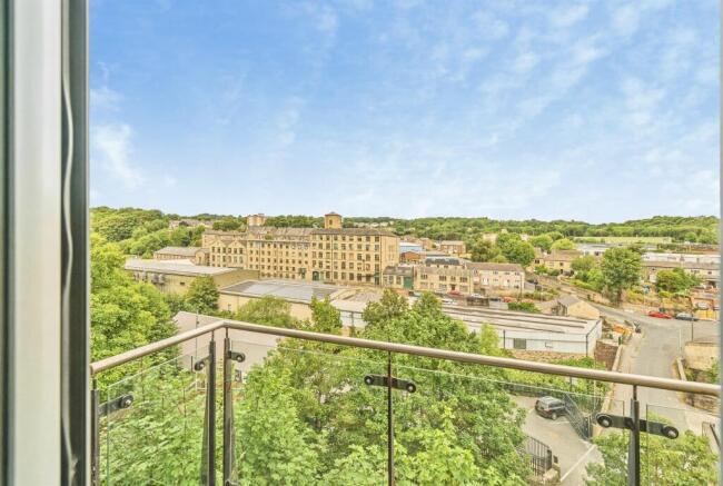 2 bed Apartment for sale Image 8