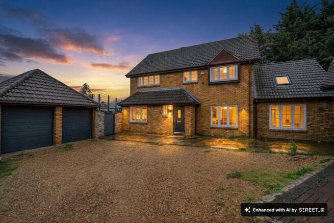5-bed detached on Barnards Place, South Croydon, CR2, £850,000