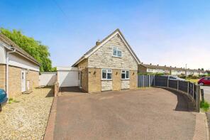 2, Finderne Drive, Wymondham NR18 0HU