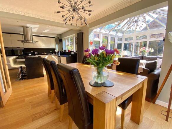 Open-plan Kitc...