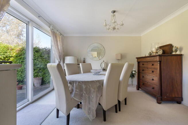 Burwood Close, Merrow, GU1 photo 4