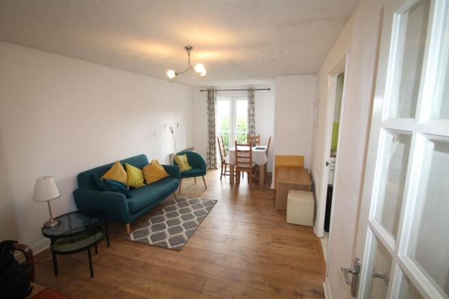 Clarence Close, Barnet, EN4 photo 2