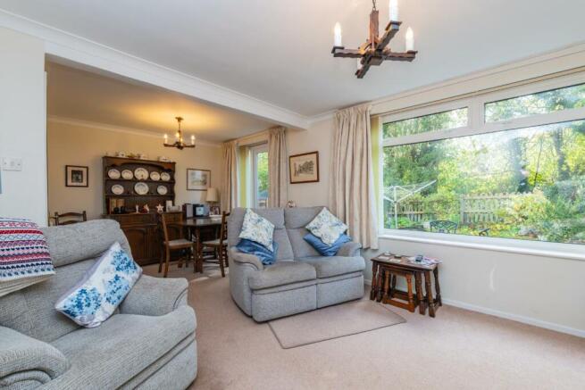 LIVING ROOM-3.jpg