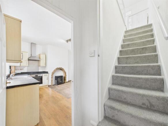 3 bed Terraced for sale Image 9