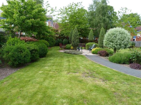 gardens 2