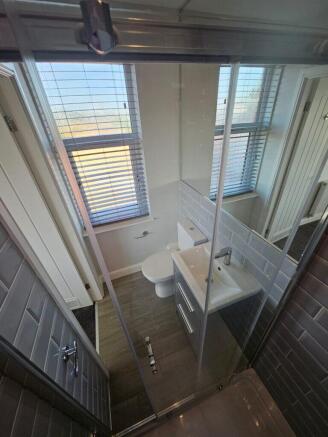 1 bed House Share to rent Image 12