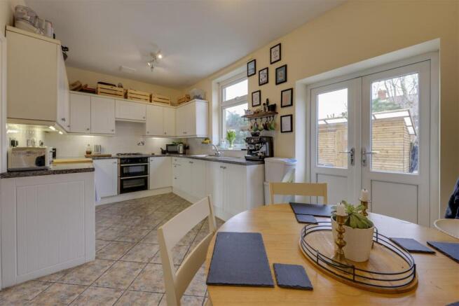 Kitchen / Dining