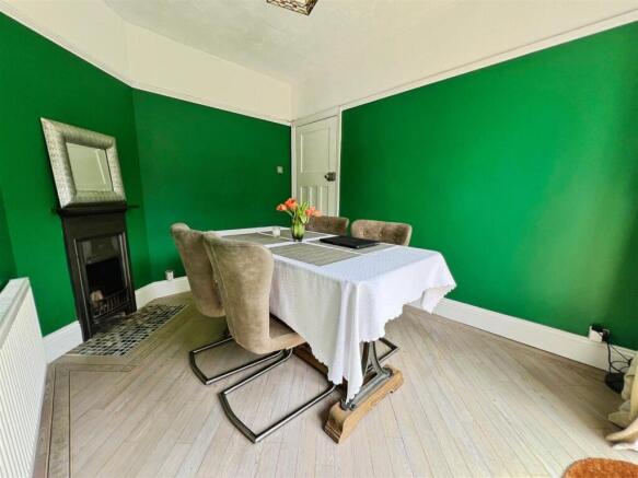 3 bed Detached Bungalow for sale Image 11