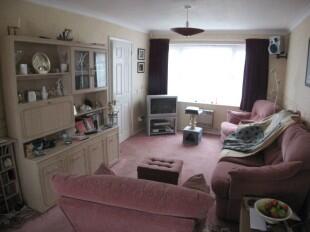 Lounge / Dining