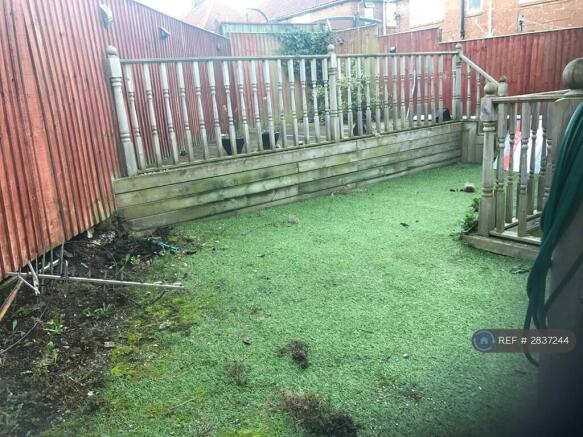 3 bed Semi-Detached to rent Image 12