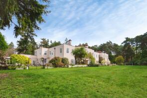 Flat 3, Sunning House, London Road, Sunninghill, Ascot SL5 9QN