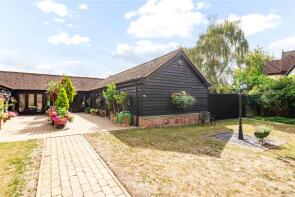 82 The Stables, Park Road, Bedford MK44 3RN