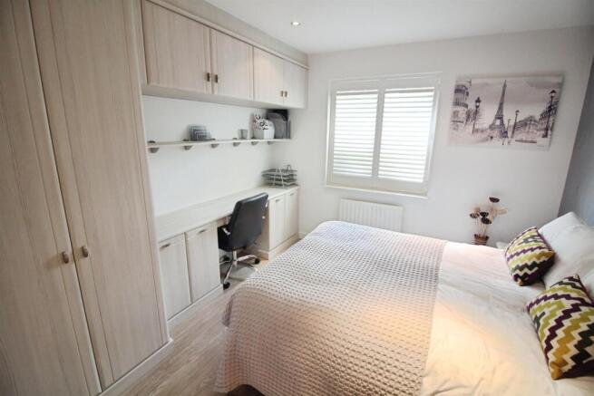 2 bed Flat for sale Image 11