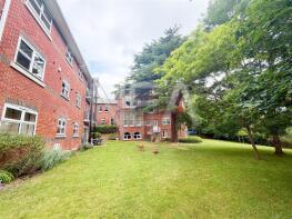 Flat 4, Warren House Court, St Peters Avenue, Caversham, Reading RG4 7RG