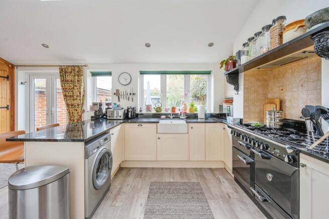 Breakfast Kitchen: